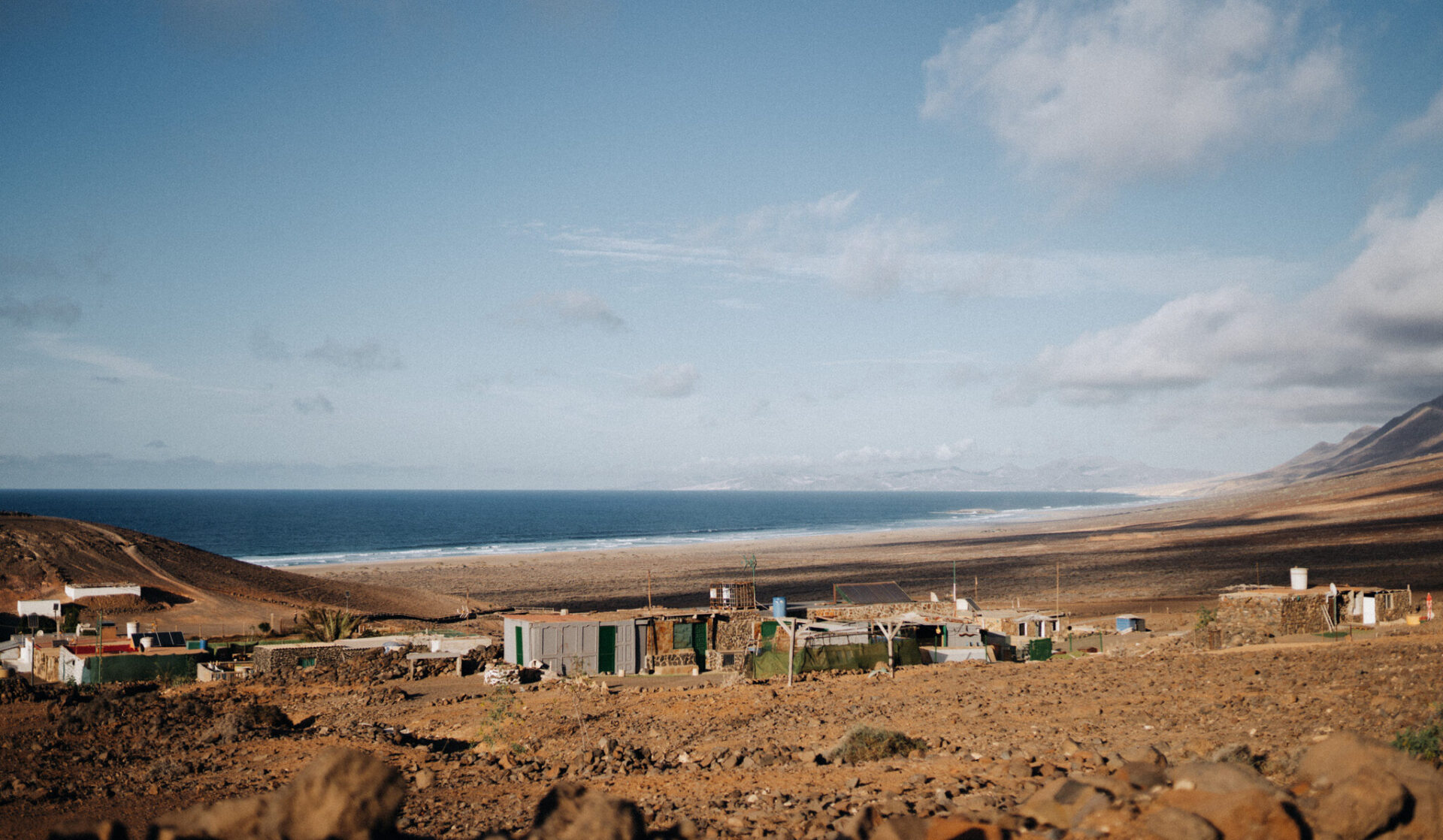 Ausblick auf das Örtchen Cofete auf Fuerteventura im Süden