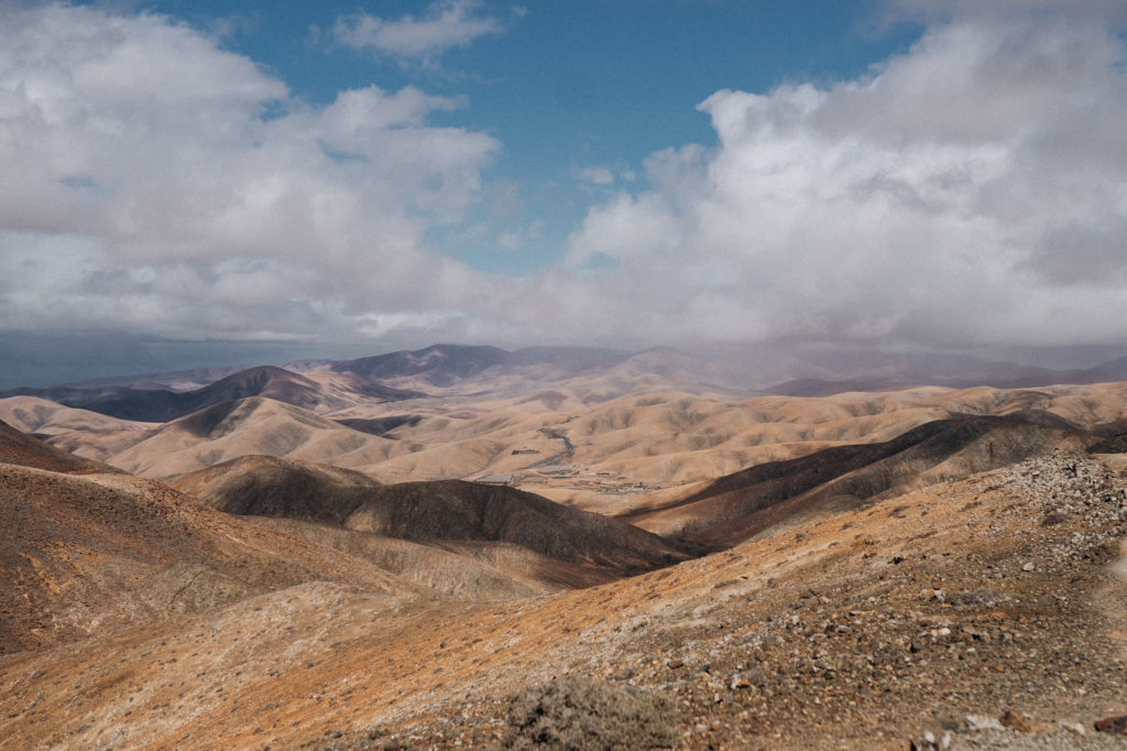 Weitblick auf die Westküste Fuerteventura am Mirador Astronómico de Sicasumbre