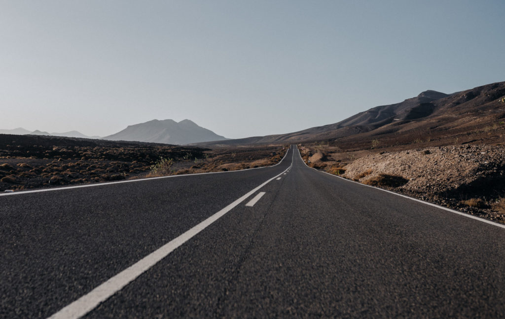 einsame Strasse auf Fuerteventura, Ausflug zu Pozo Negro