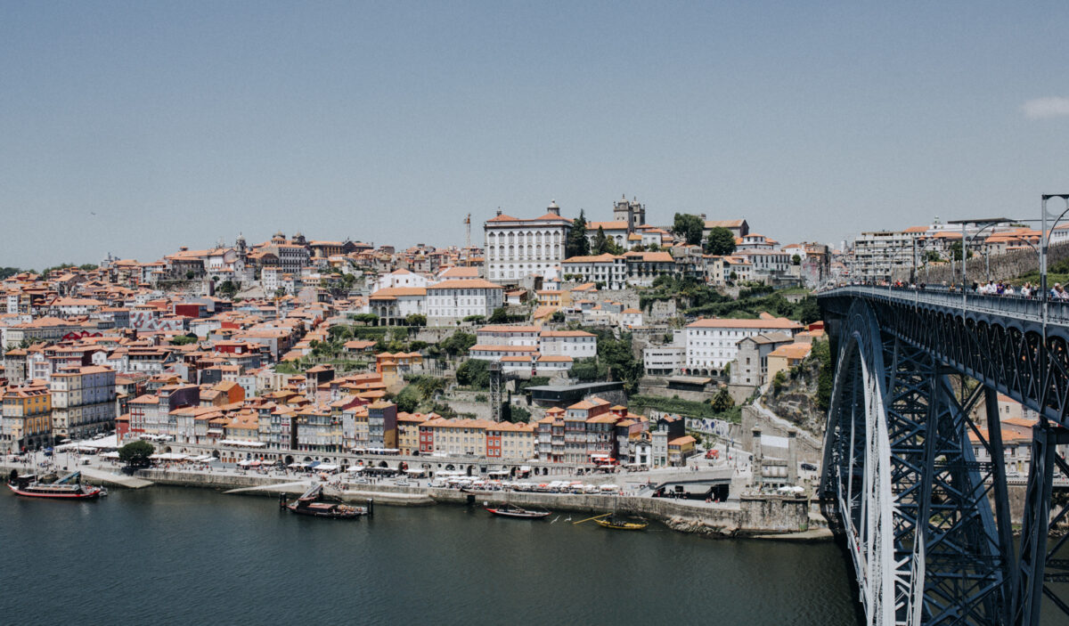 Porto Sehenswürdigkeiten, Ausblick auf Brücke Ponte Dom Luís I und Ribeira Altstadt von Porto