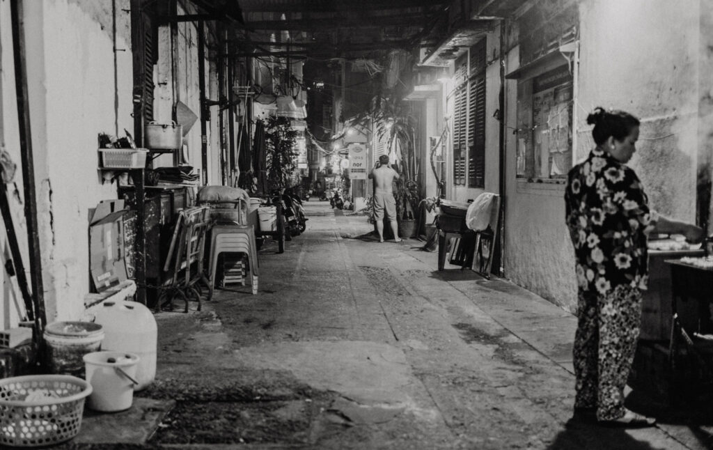 Einblick in einen Hinterhof während meiner Vietnam Rundreise