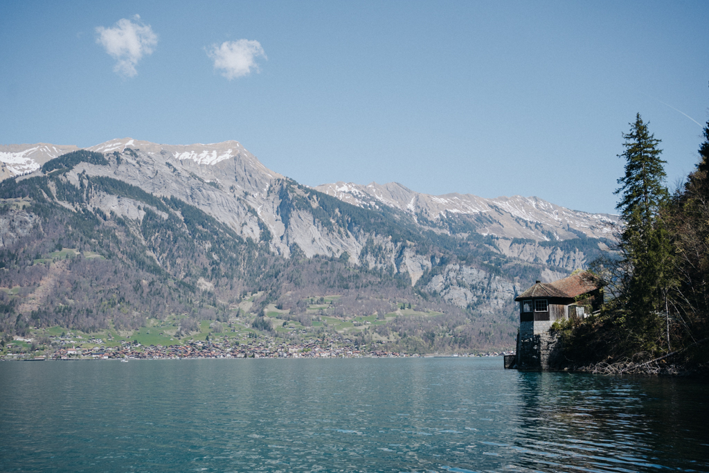 Wanderung zu den imposanten Giessbachfällen mit Blick auf den Brienzersee – Schweiz Geheimtipp