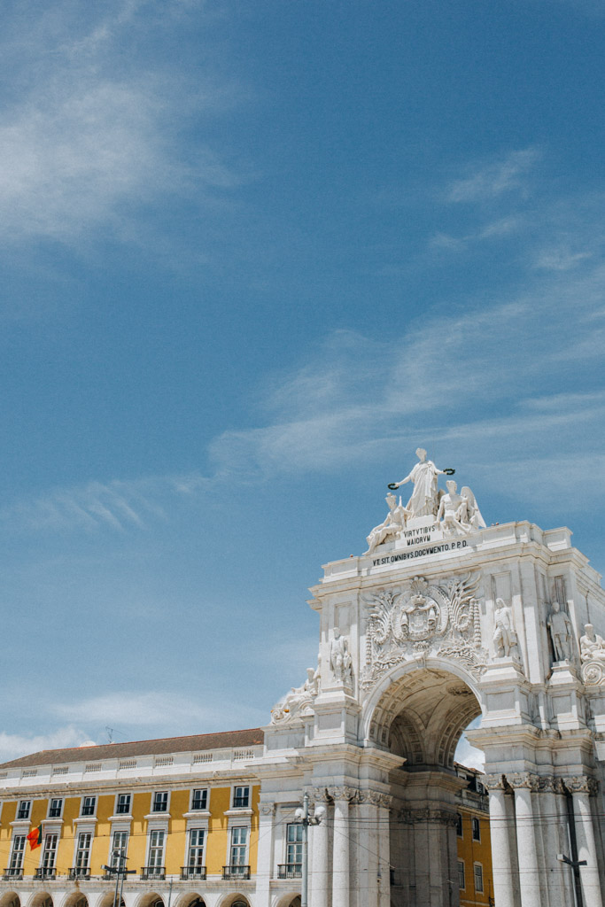 Fotospots Lissabon der Triumphbogen ist ein Wahrzeichen von Lissabon
