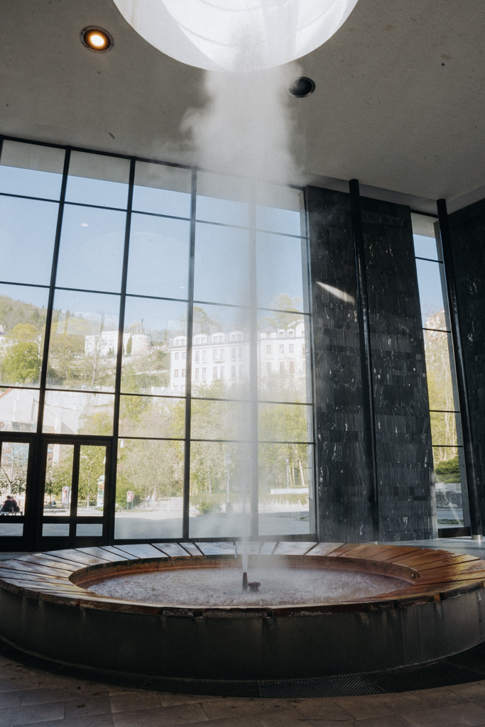 Das Bäderdreieck Tschechien mit den sprudelnden Quellen wie die Thermalquelle in Karlsbad