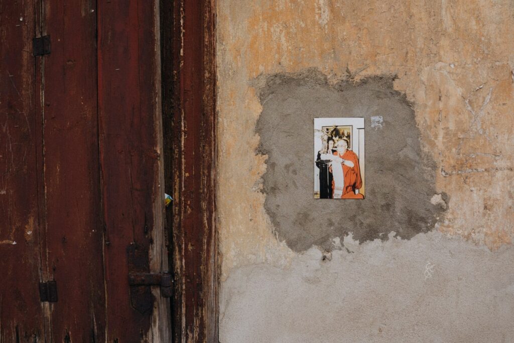 Street Art mit Manifest in Užupis, Vilnius