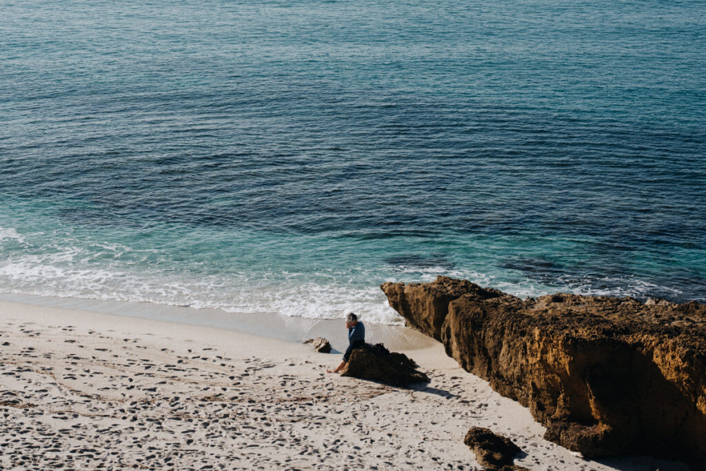 Capo San Marco Ausblick auf das türkisblaue Meer beim Sardinien Roadtrip