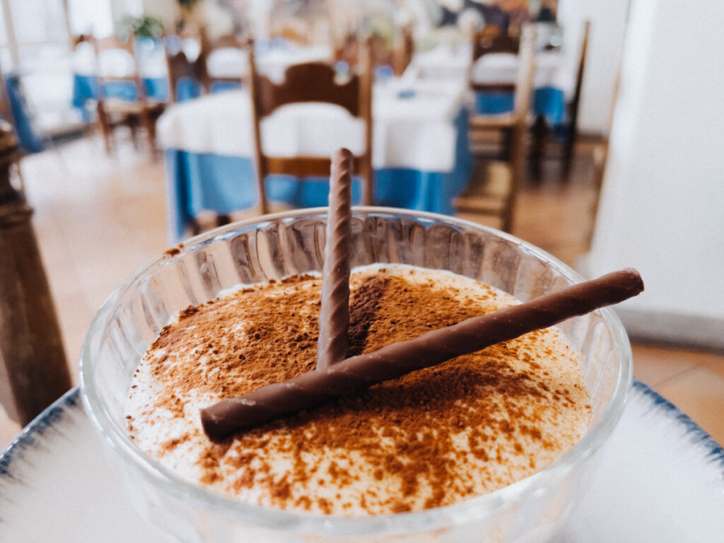 Tiramisu im Restaurant Terra di Mare Cala Gonone beim Sardinien Roadtrip