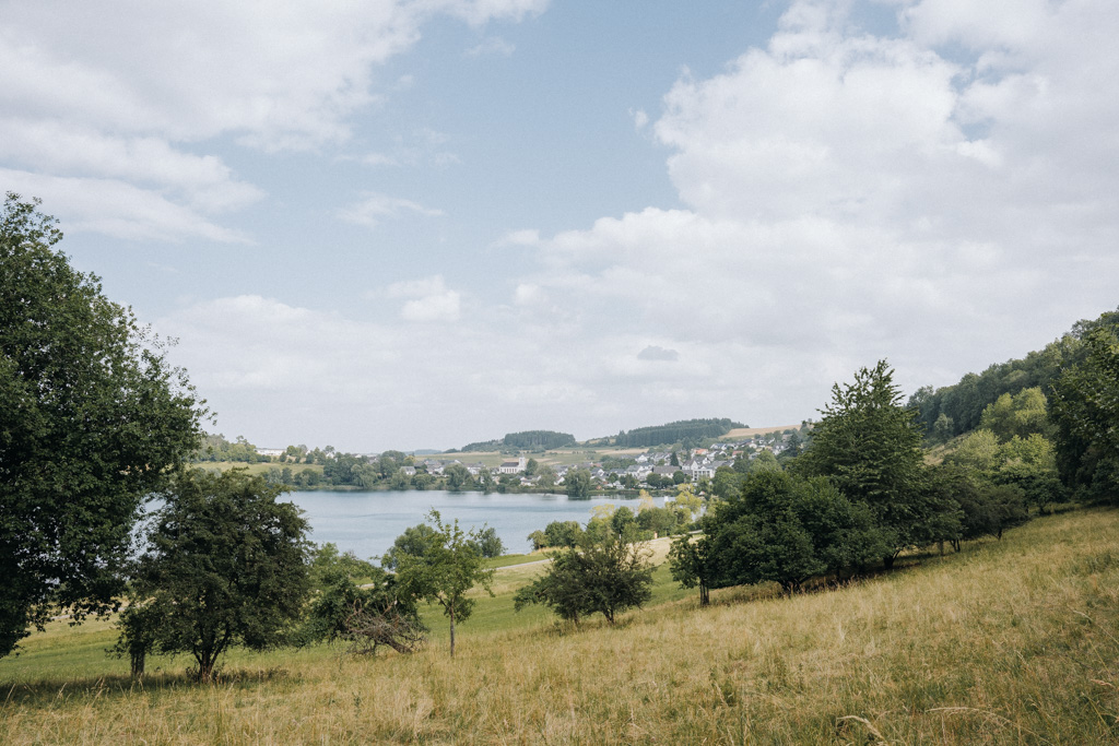 HeimatSpur MaareGlück Schalkenmehrener Maar bei Daun, wandern in der Vulkaneifel
