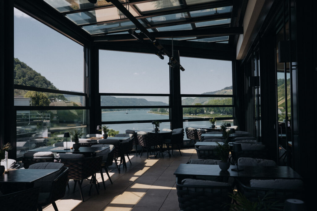 Essbare Stadt Andernach, Blick aus dem Panoramarestaurant des Hotel Einstein am Römerpark