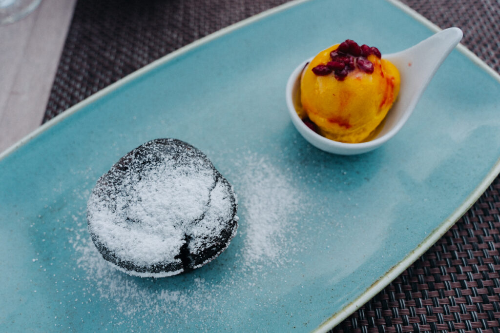 Dessert im Hotelrestaurant Monte Mare, essen gehen am Mittelrhein